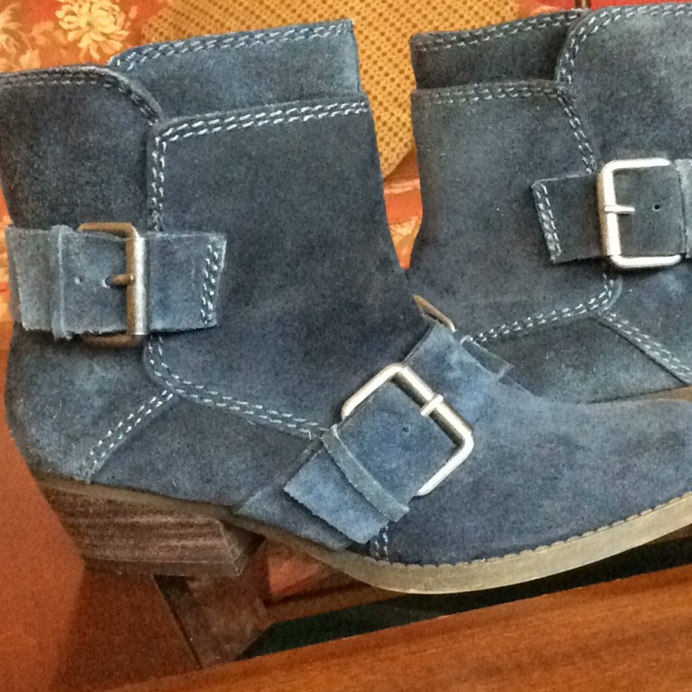 Booties - Picture 3 of 5